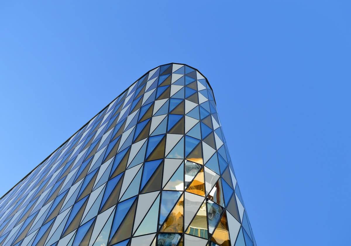 开云体育-帅位不保下课在即？皇马内部+名宿一致力挺齐达内