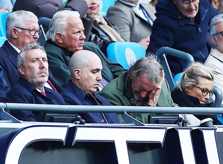 开云体育-TA：曼联频繁使用循环信贷额度总额4亿镑，长期债务仍为6.5亿美元